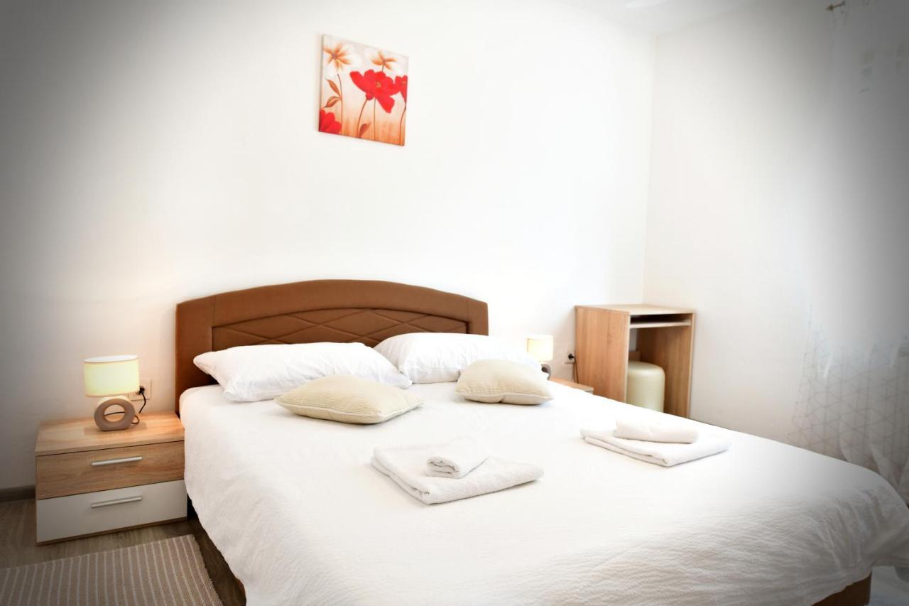 Apartman Dorijan Rakovica Εξωτερικό φωτογραφία