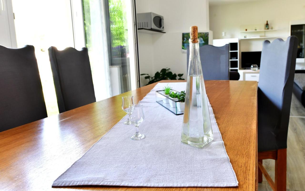 Apartman Dorijan Rakovica Εξωτερικό φωτογραφία