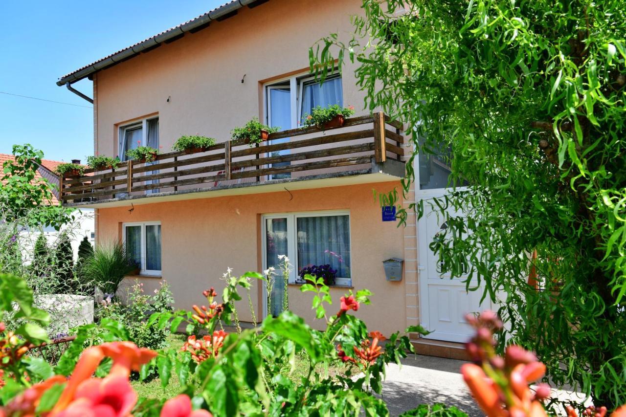 Apartman Dorijan Rakovica Εξωτερικό φωτογραφία