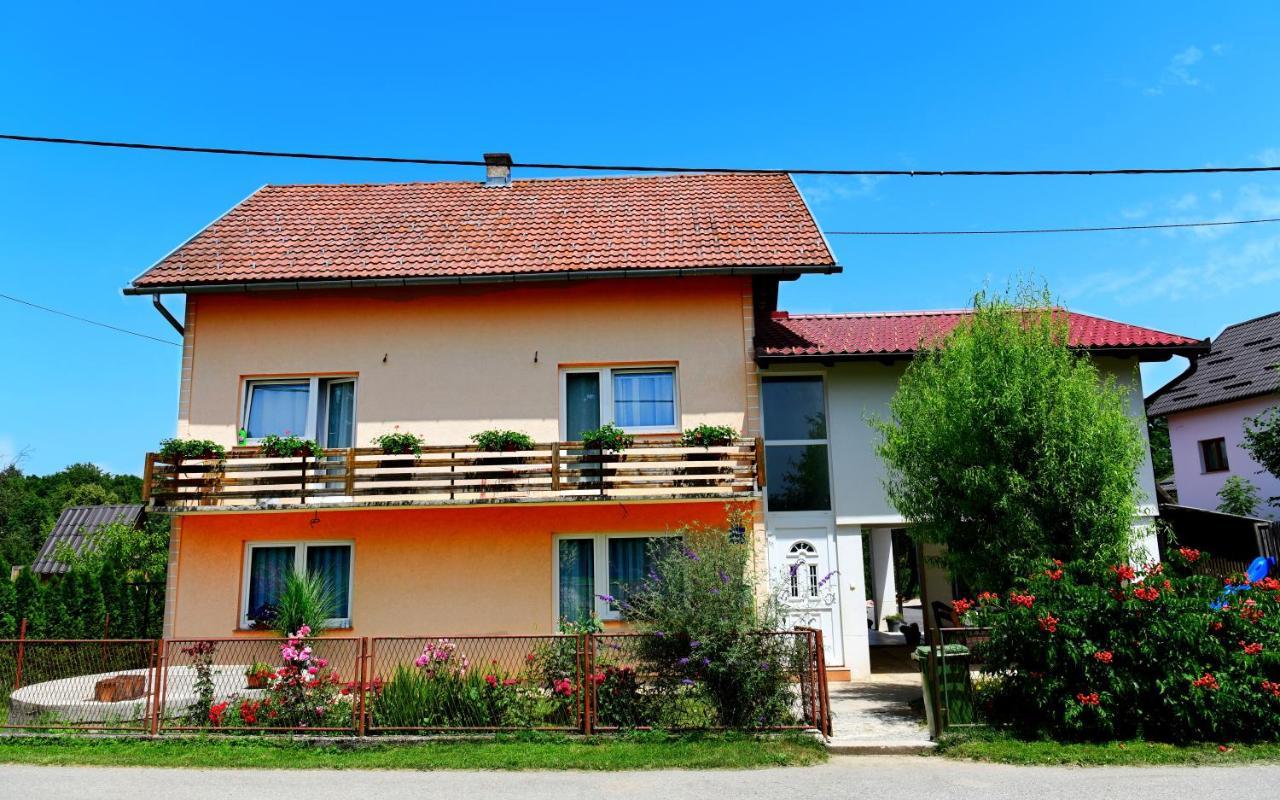 Apartman Dorijan Rakovica Εξωτερικό φωτογραφία